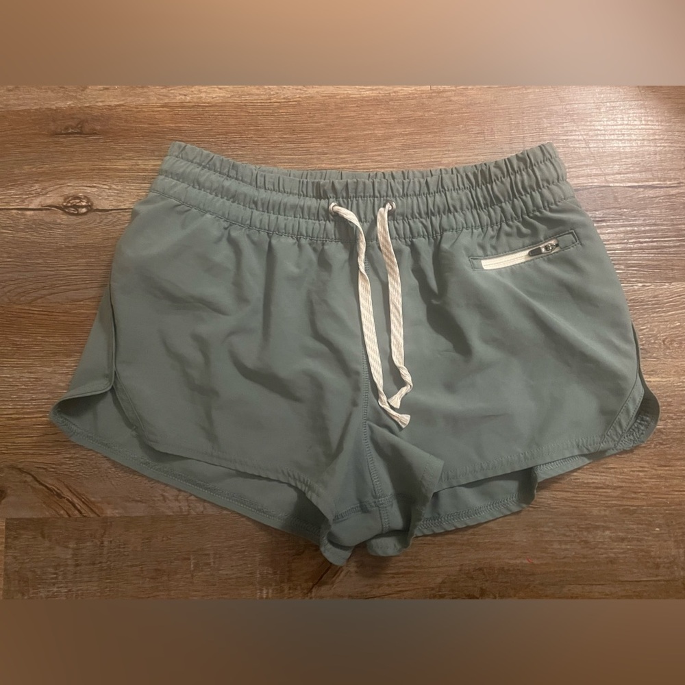 Vuori Shorts Women’s Small Green Clementine Lined Elastic Running VW304 Athletic - Picture 2 of 12